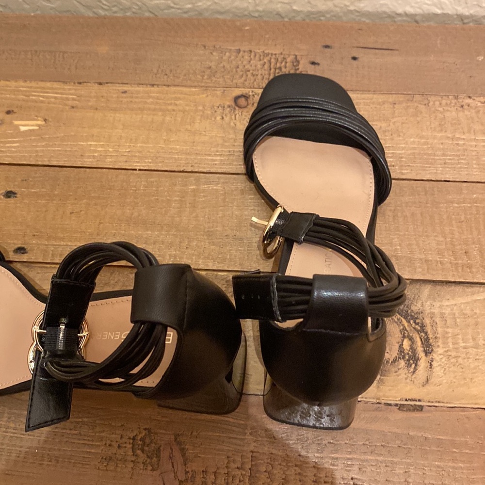 Sandals - Picture 7 of 16